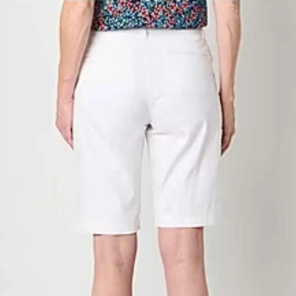 NWT St. John's Bay White Bermuda Shorts Classic Tailored Fit ~10 - Picture 2 of 4
